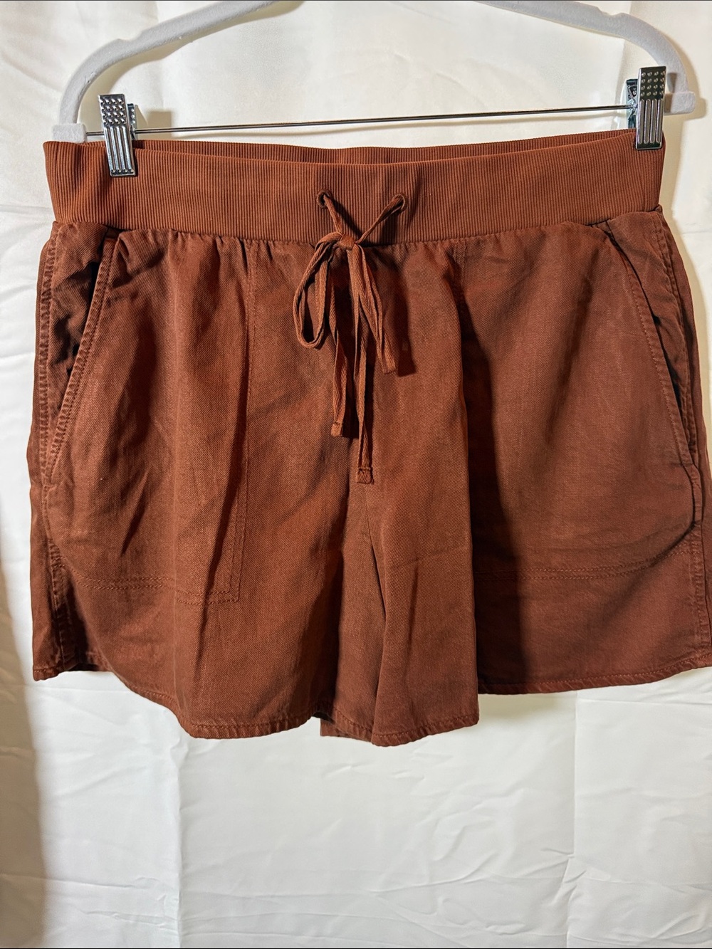 Lou & Grey High-Waist Drawstring Shorts in Rust